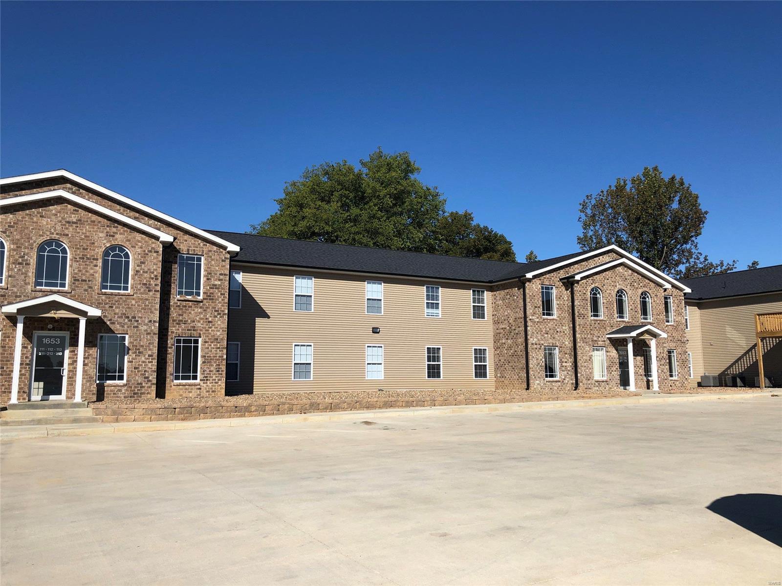 Independence Center Third - Commercial Sale