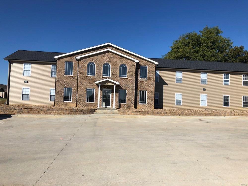 Independence Center Third - Commercial Sale