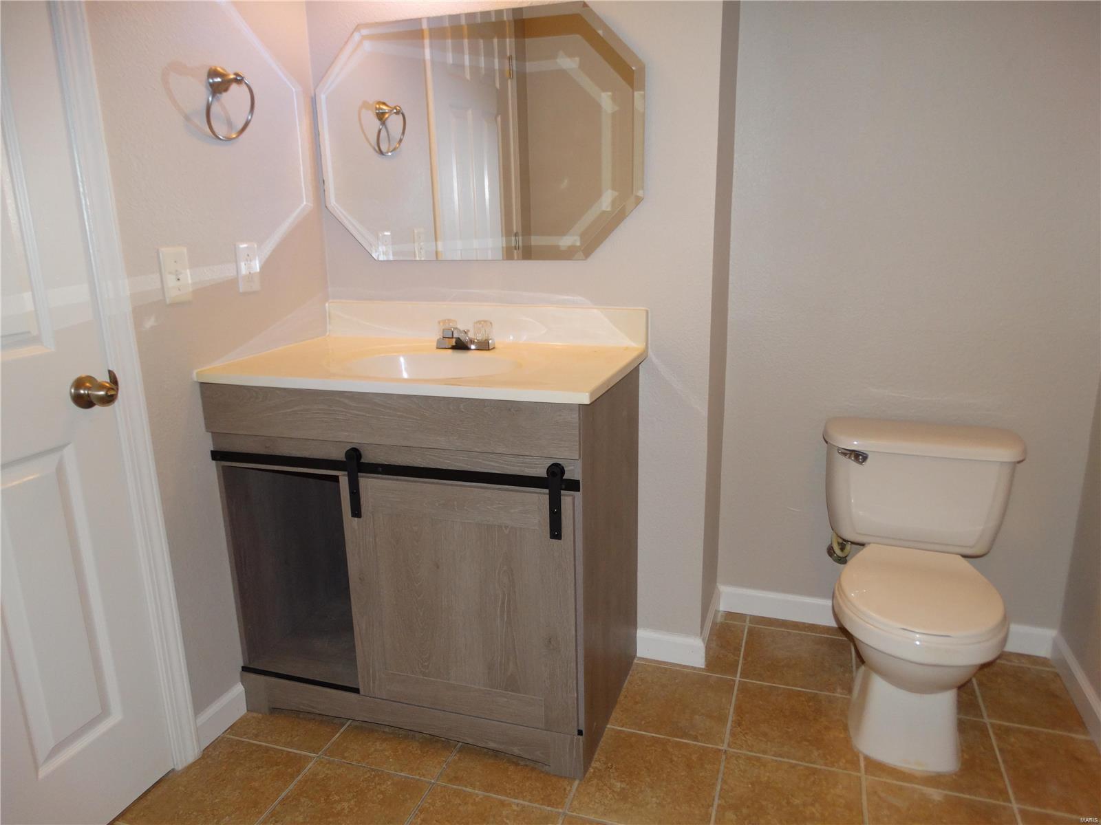 Melrose Place 5th - Residential