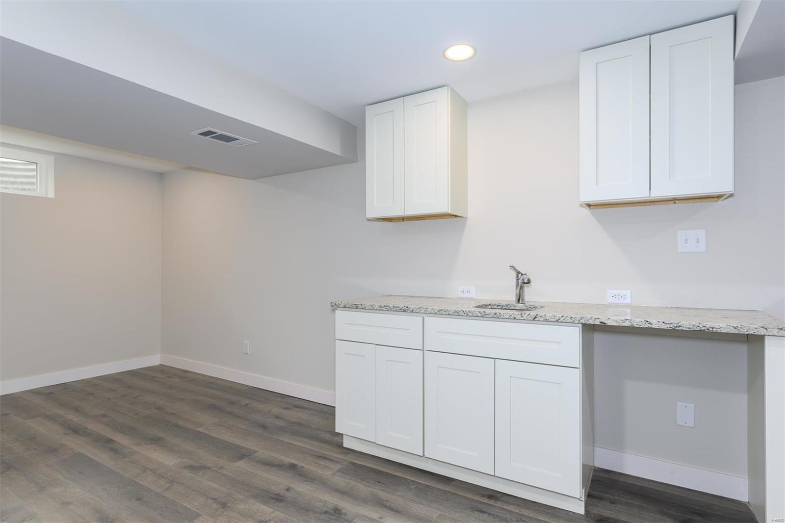 Steeplechase Lane - Residential