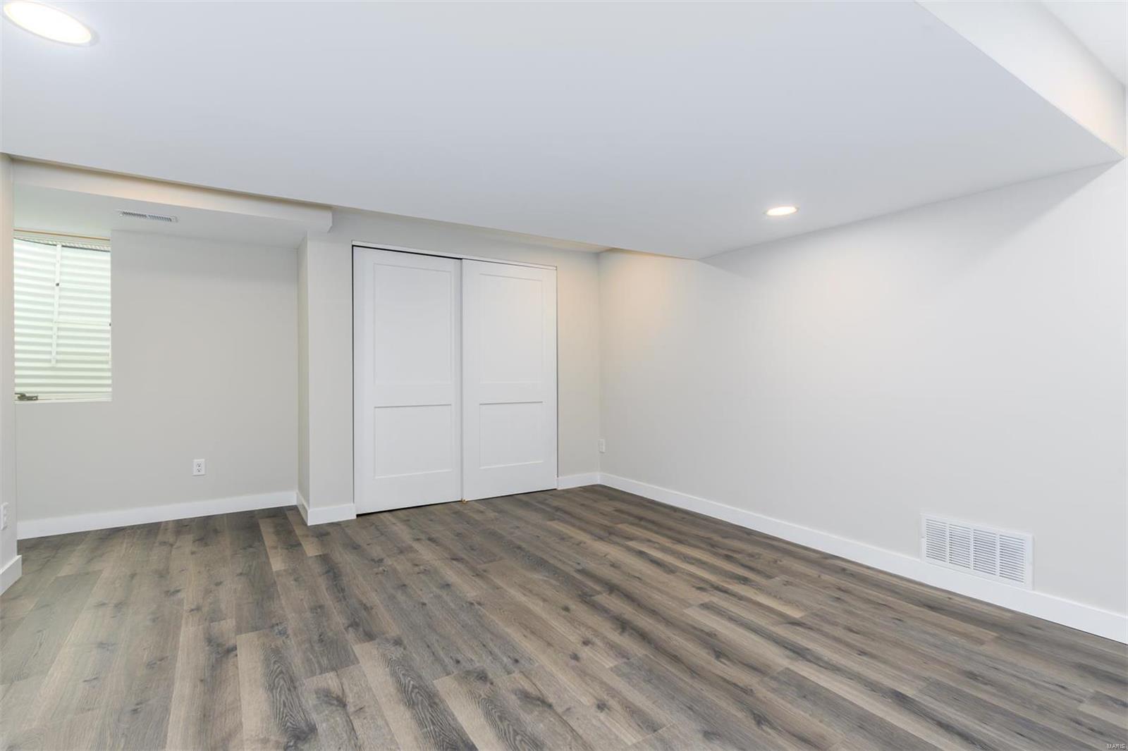 Steeplechase Lane - Residential