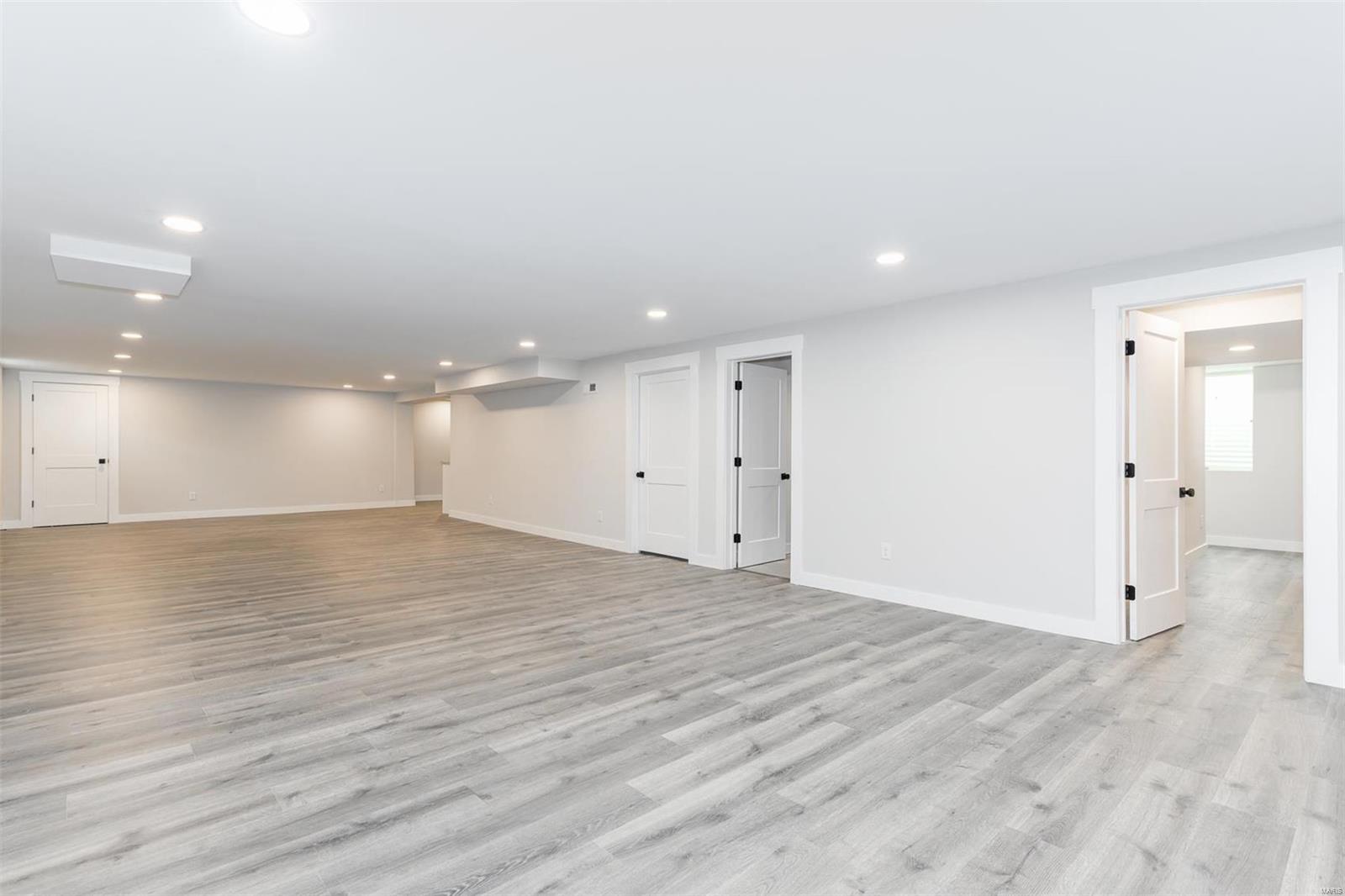 Steeplechase Lane - Residential