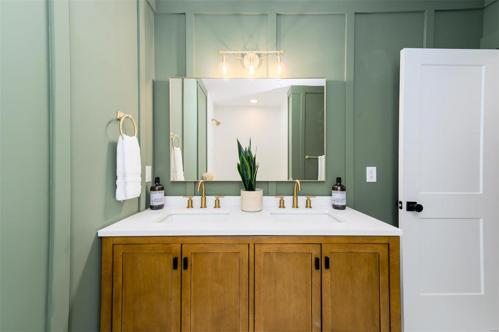 Steeplechase Lane - Residential