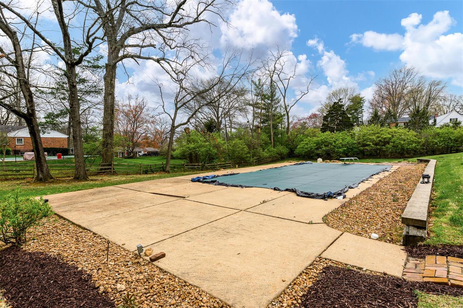 Steeplechase Lane - Residential