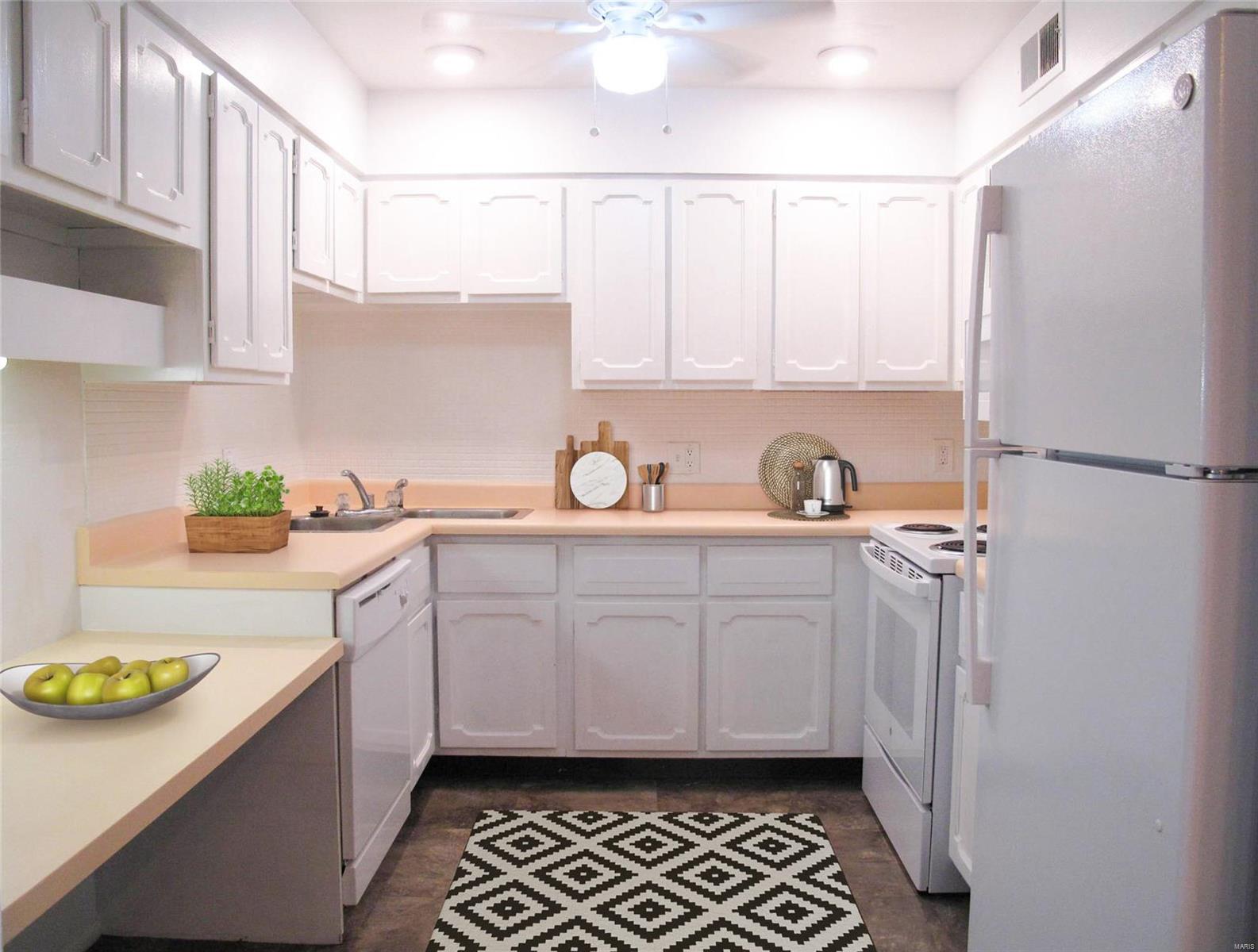 Sakura Gardens Condo - Residential