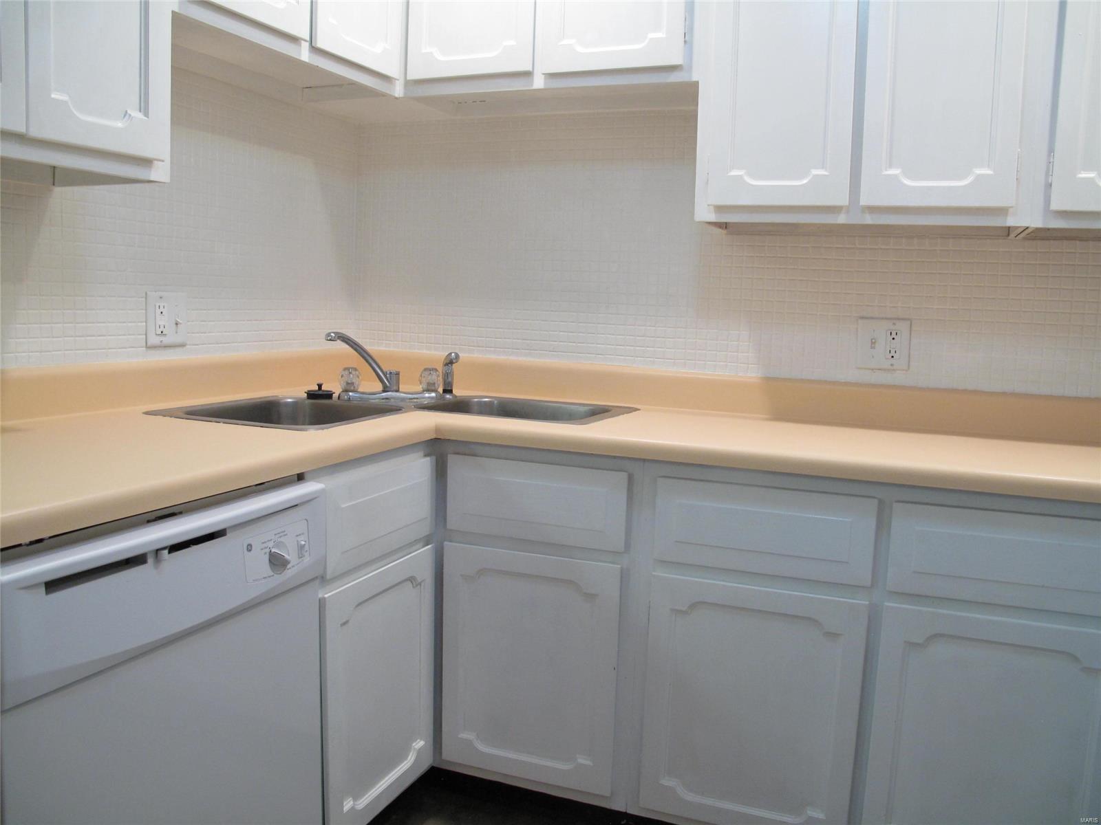 Sakura Gardens Condo - Residential