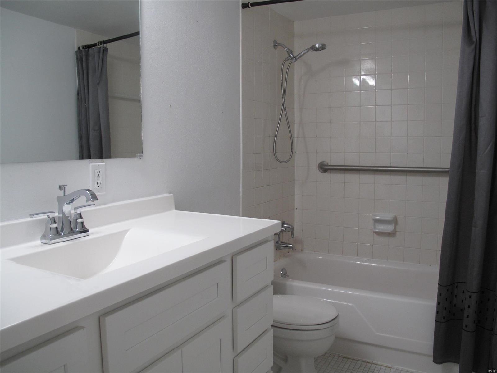 Sakura Gardens Condo - Residential