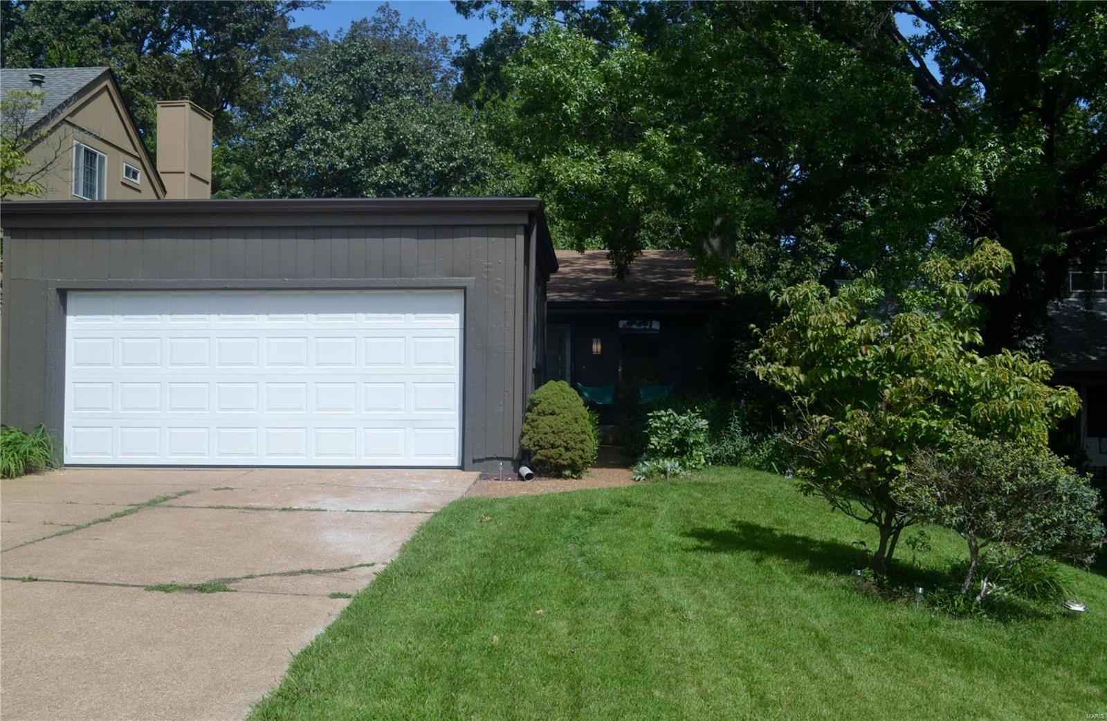 Country Lane Woods II 5 - Residential Lease
