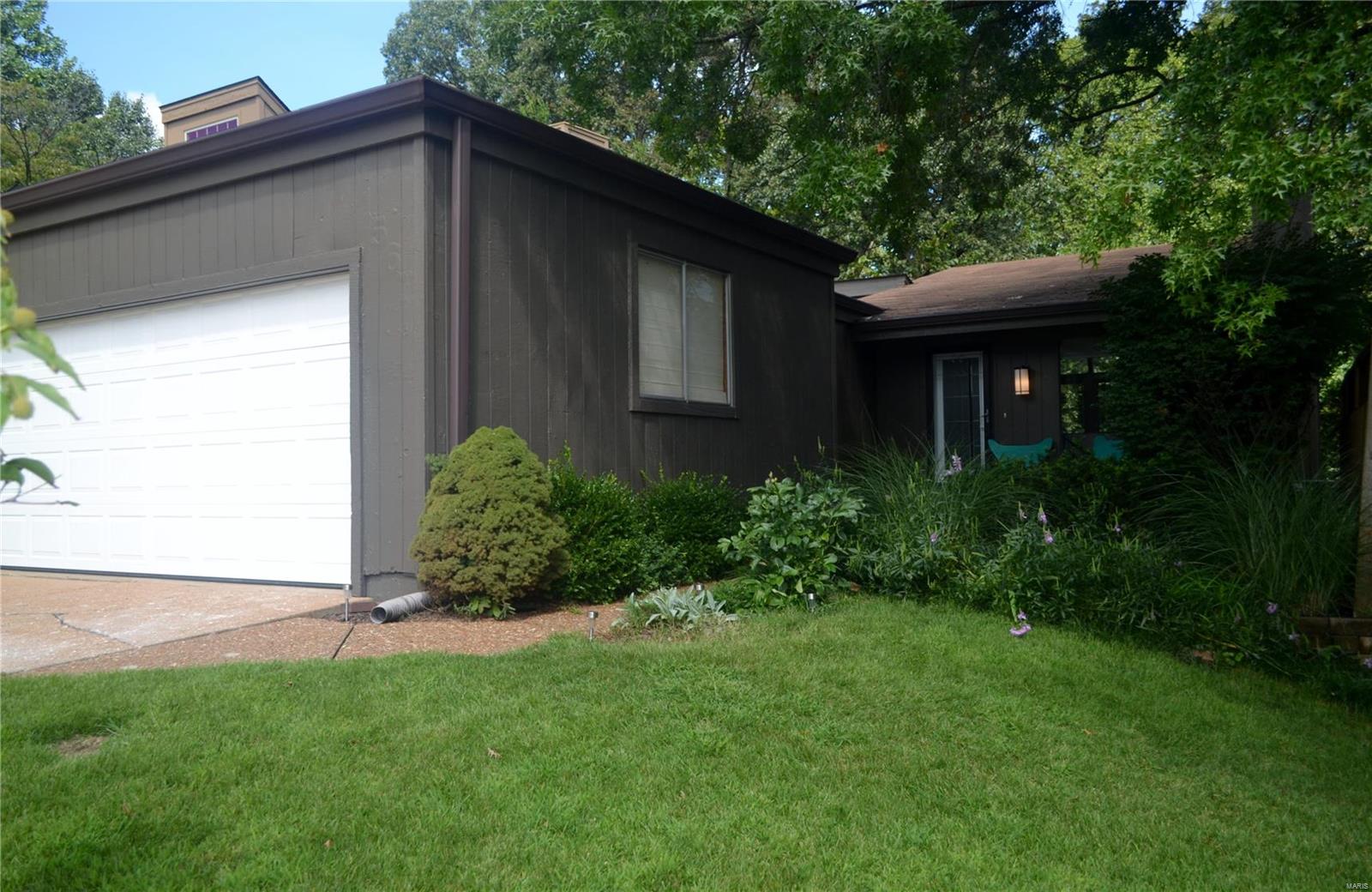 Country Lane Woods II 5 - Residential Lease