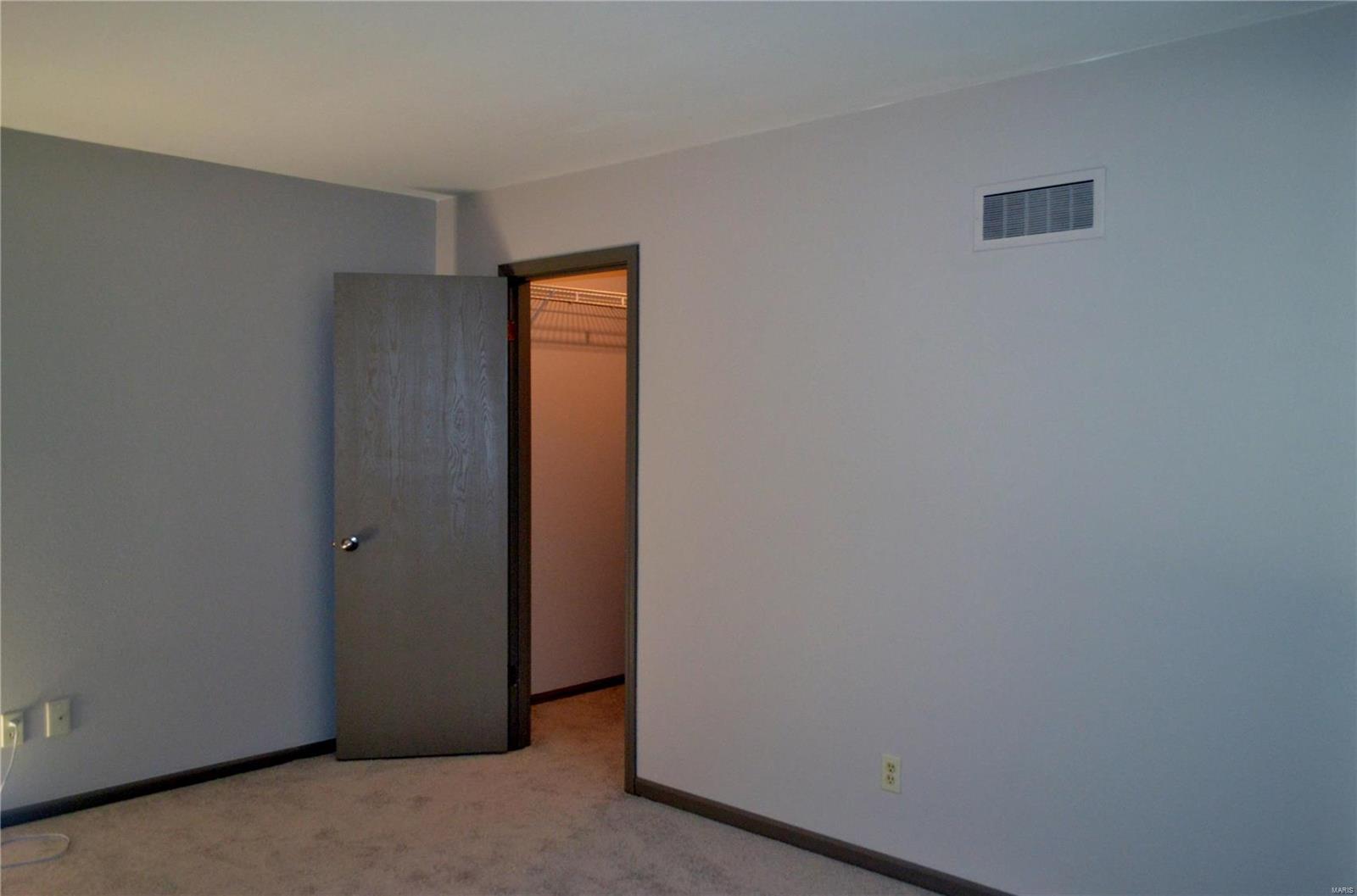 Country Lane Woods II 5 - Residential Lease
