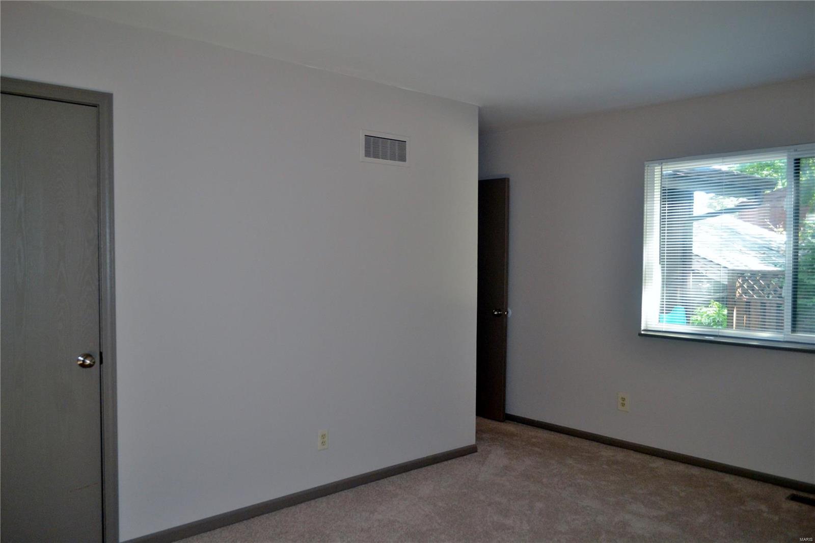 Country Lane Woods II 5 - Residential Lease