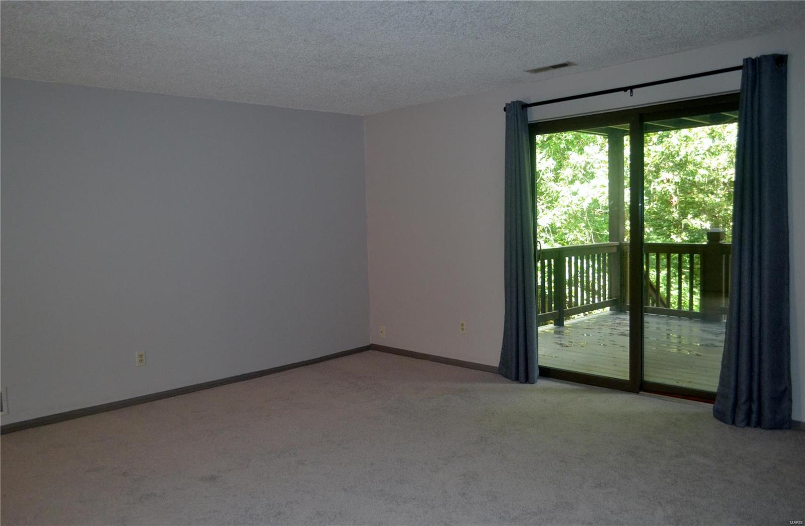 Country Lane Woods II 5 - Residential Lease