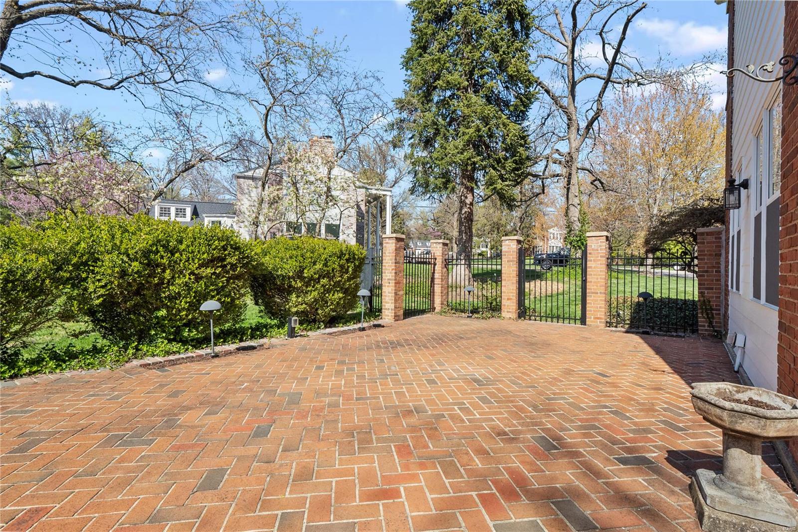 Town & Country - Residential