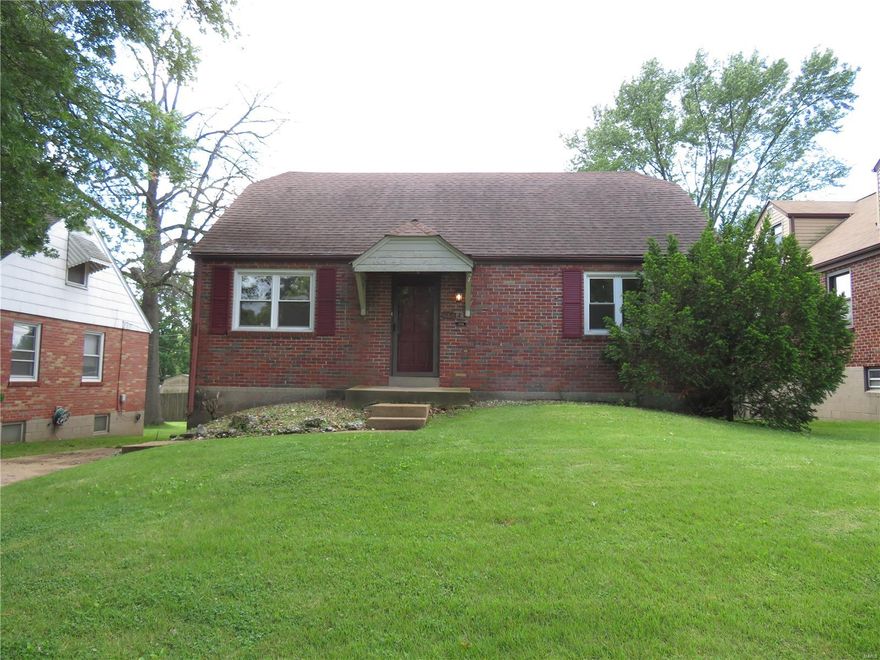 4 bedroom 2.5 home ready for finishing touches. Main level hardwood floors. Home has mostly replacement vinyl windows.AS IS. Owner to do no repairs.  Inspections allowed for buyers informational purposes only. 
 Home needs renovation but lots of room left in value to flip or live in.  Some demo work completed.