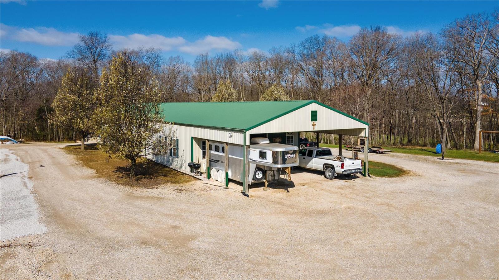 Silex, Missouri 63377, United States, 5 Bedrooms Bedrooms, ,4 BathroomsBathrooms,Residential,Pending,57869