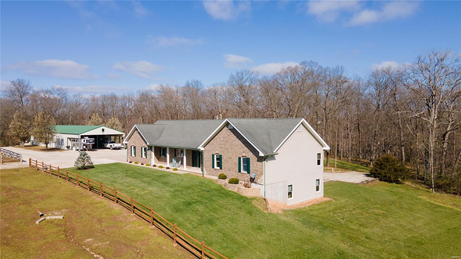 Silex, Missouri 63377, United States, 5 Bedrooms Bedrooms, ,4 BathroomsBathrooms,Residential,Pending,57869