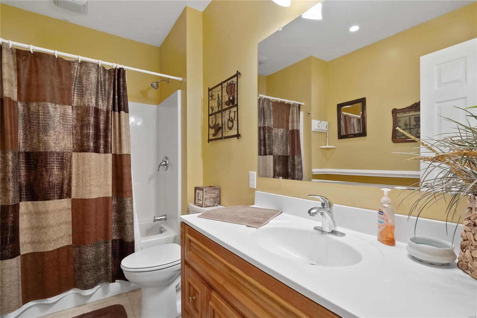 Silex, Missouri 63377, United States, 5 Bedrooms Bedrooms, ,4 BathroomsBathrooms,Residential,Pending,57869