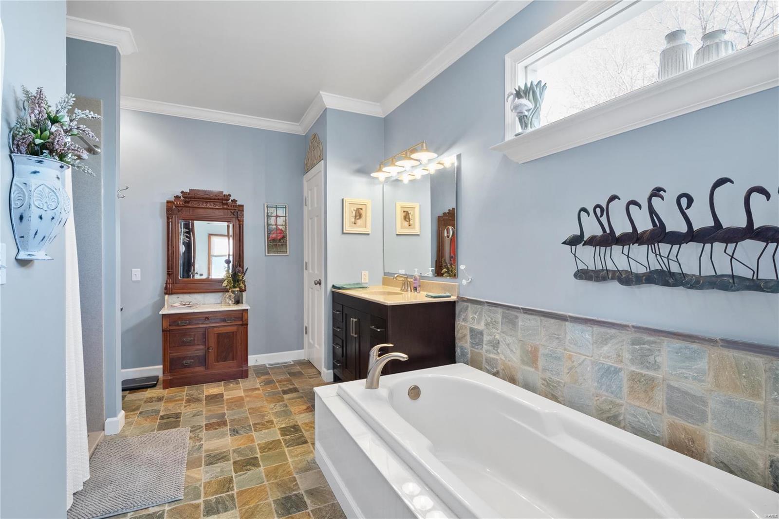 Silex, Missouri 63377, United States, 5 Bedrooms Bedrooms, ,4 BathroomsBathrooms,Residential,Pending,57869