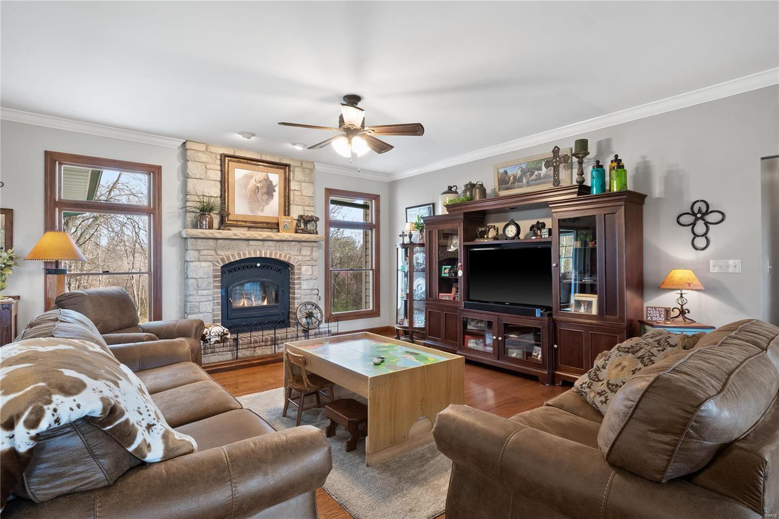 Silex, Missouri 63377, United States, 5 Bedrooms Bedrooms, ,4 BathroomsBathrooms,Residential,Pending,57869