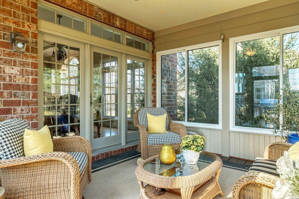 Villas At Meadowbrook The - Residential