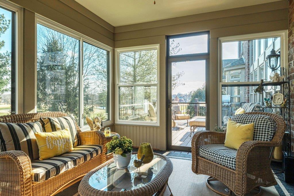 Villas At Meadowbrook The - Residential