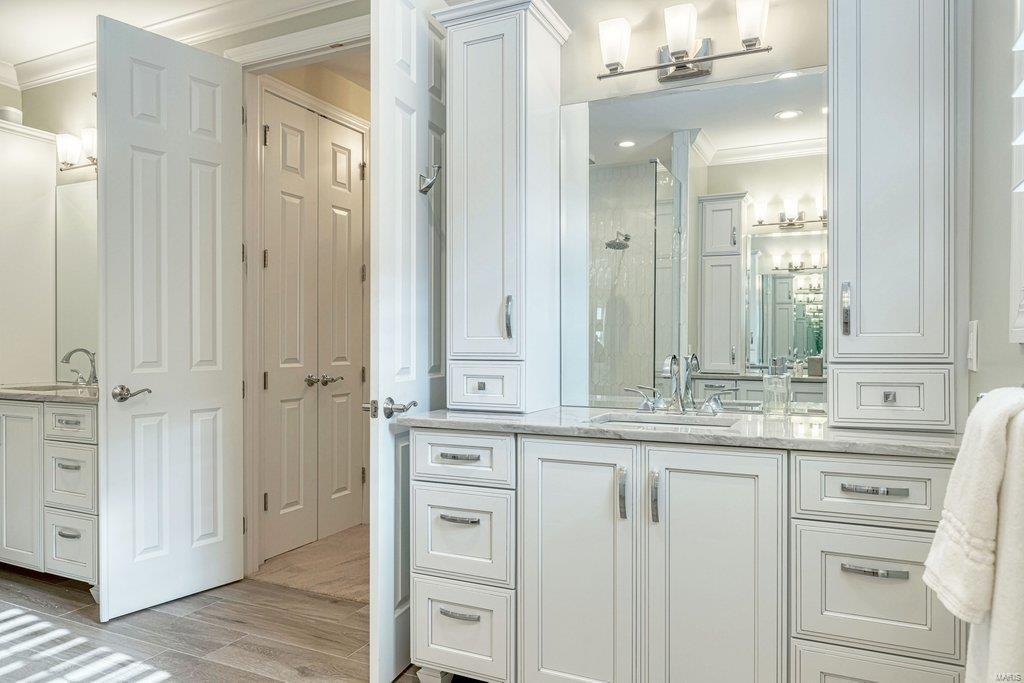 Villas At Meadowbrook The - Residential