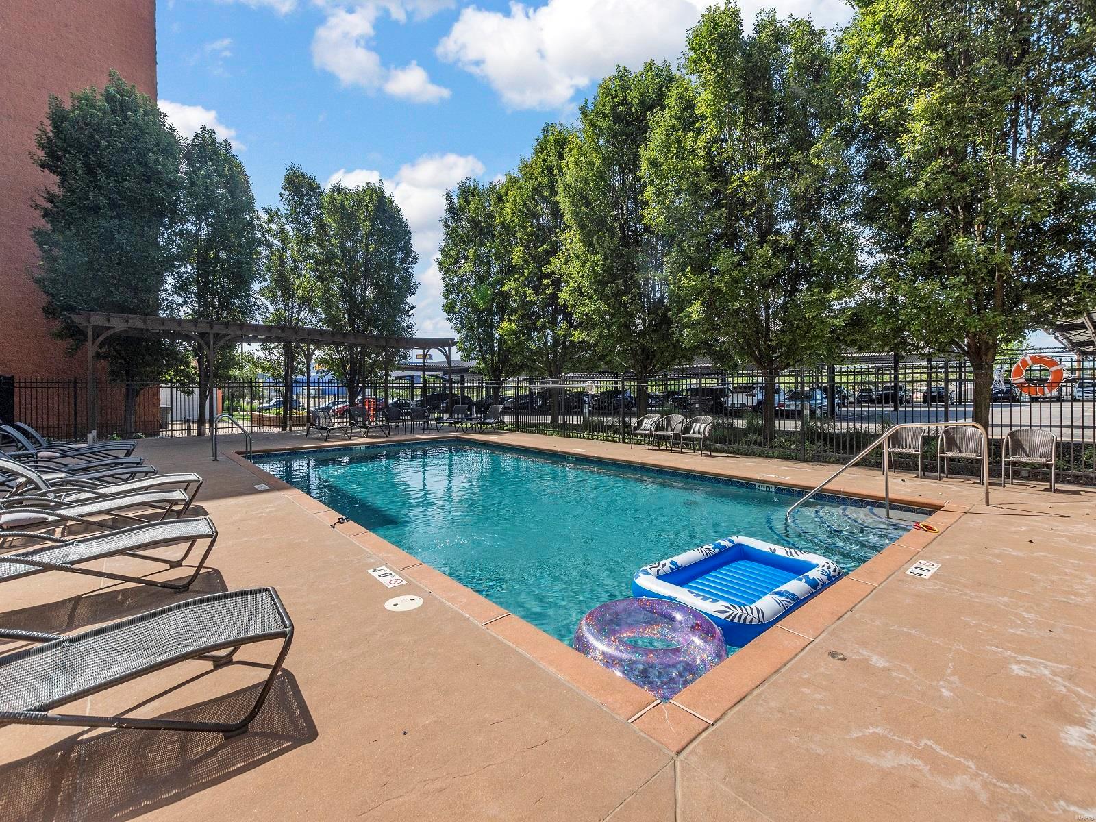 First Amendment/West End Lofts - Residential