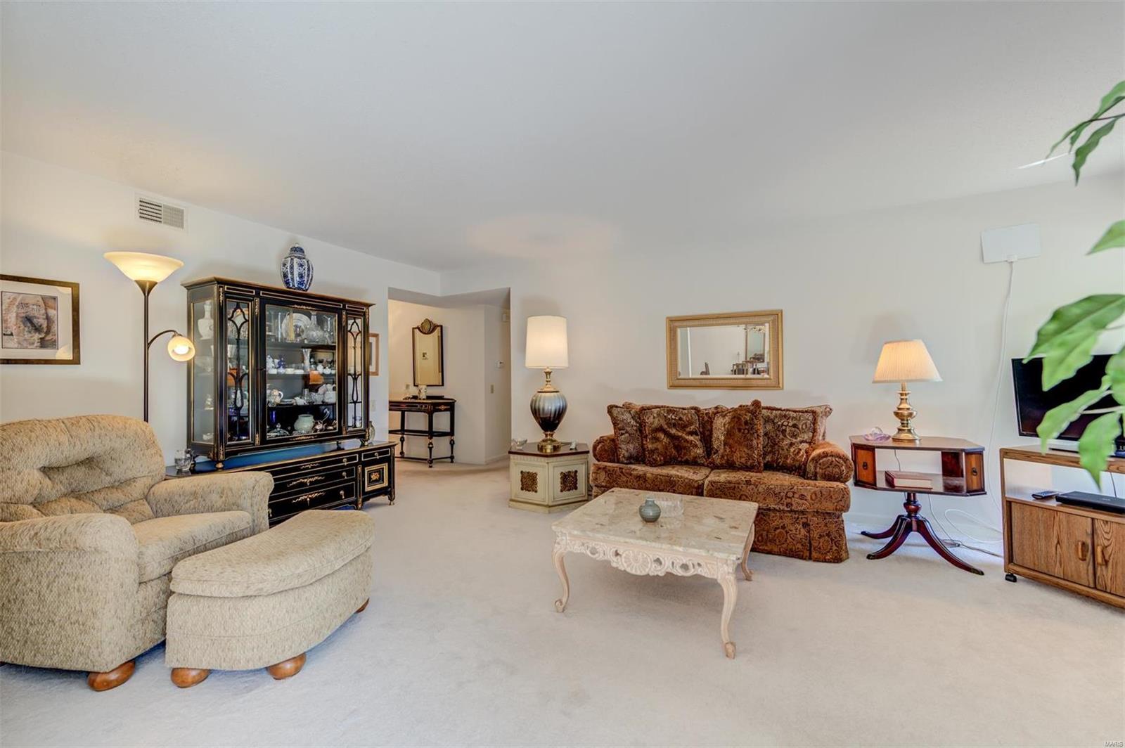 Coeur De Royale Condo Ph Iii - Residential