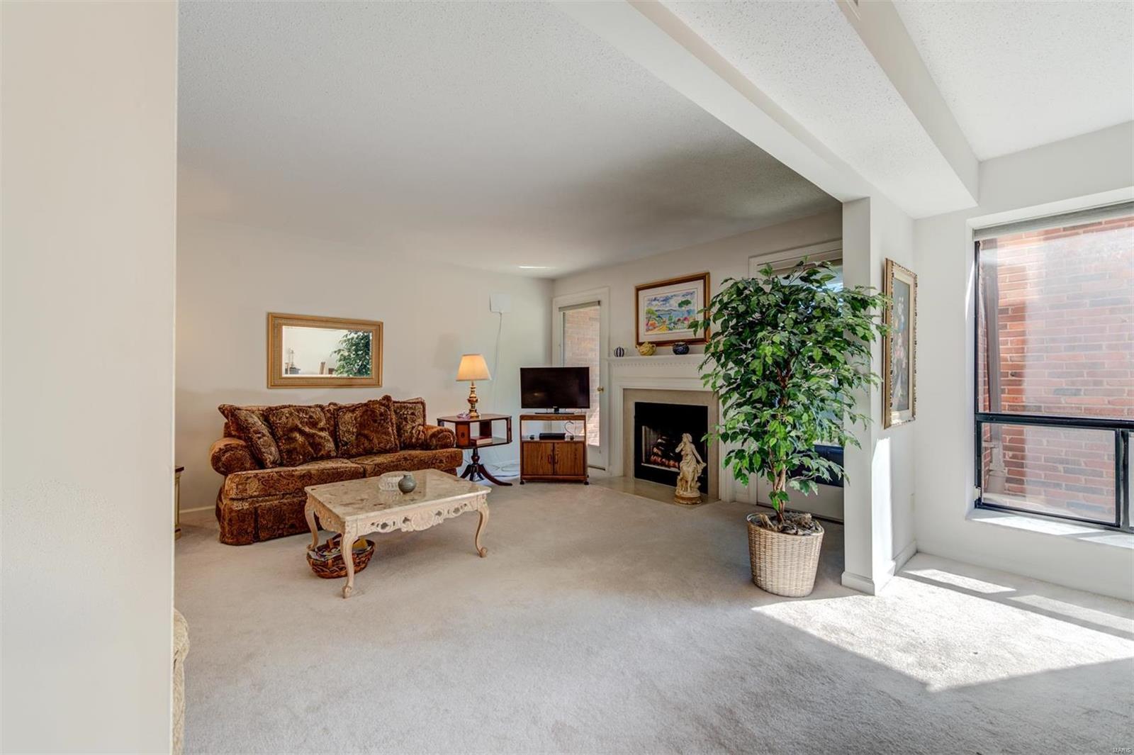 Coeur De Royale Condo Ph Iii - Residential