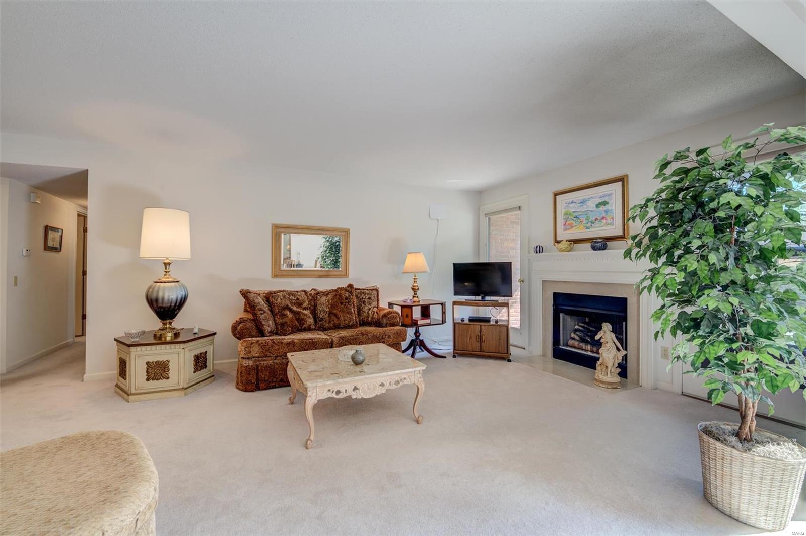 Coeur De Royale Condo Ph Iii - Residential