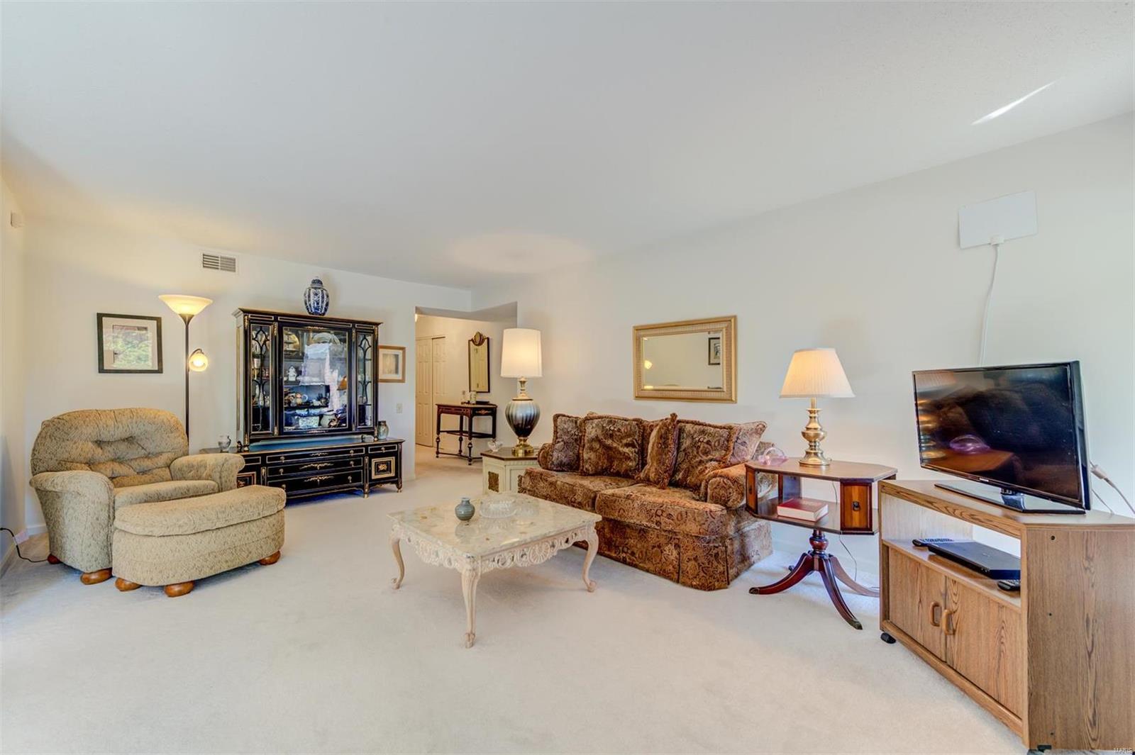 Coeur De Royale Condo Ph Iii - Residential