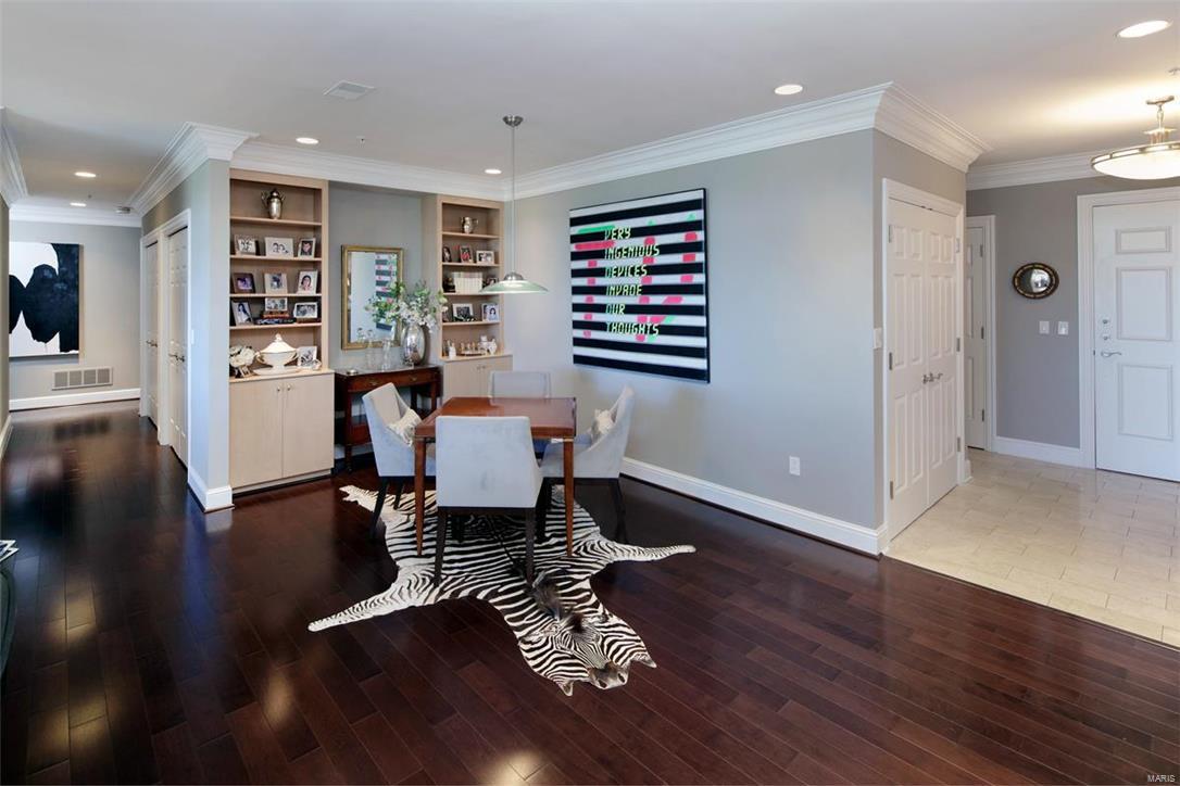 Residence At 800 S Hanley A Condo - Residential