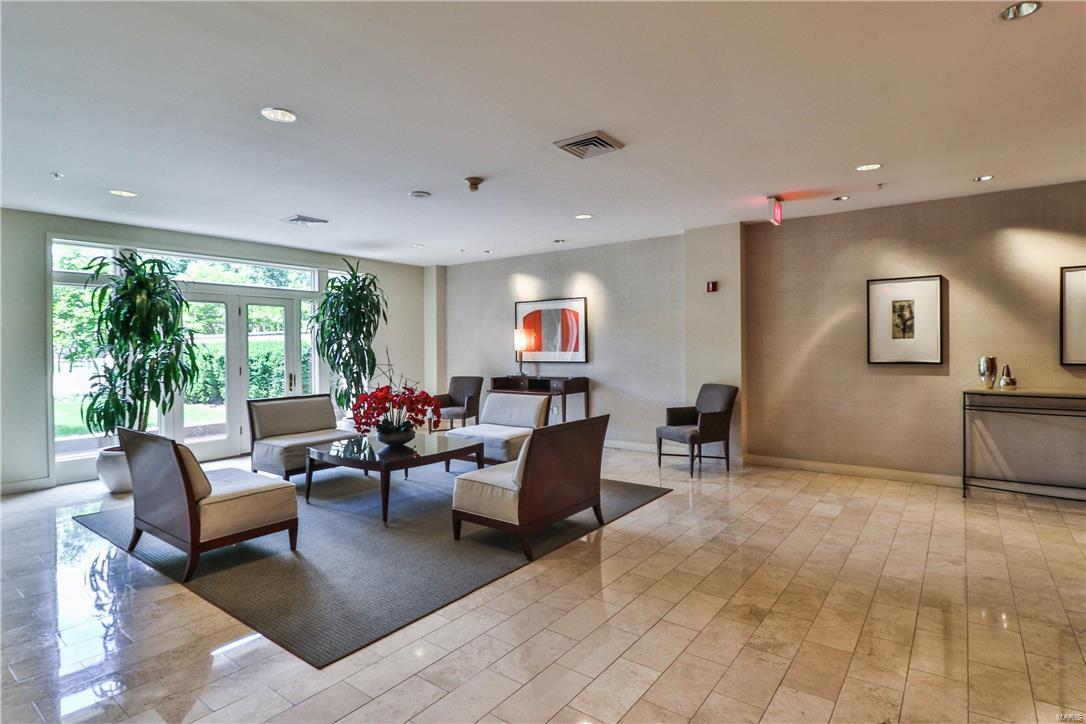 Residence At 800 S Hanley A Condo - Residential