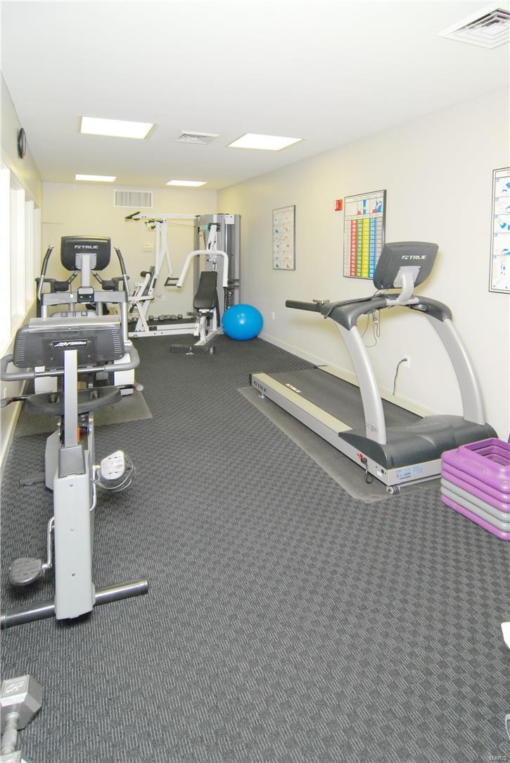 Residence At 800 S Hanley A Condo - Residential