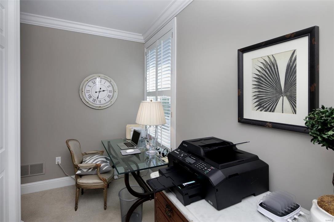 Residence At 800 S Hanley A Condo - Residential