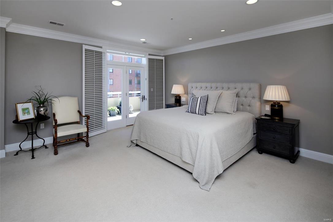 Residence At 800 S Hanley A Condo - Residential