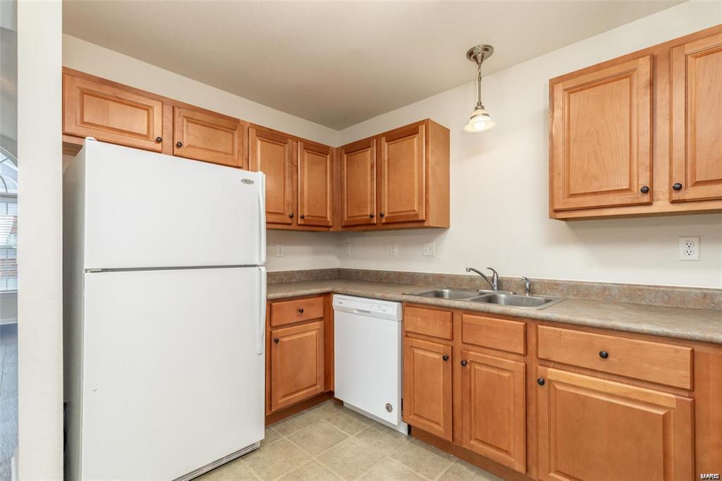 Herculaneum, Missouri 63048, United States, 2 Bedrooms Bedrooms, ,2 BathroomsBathrooms,Residential,Pending,29326