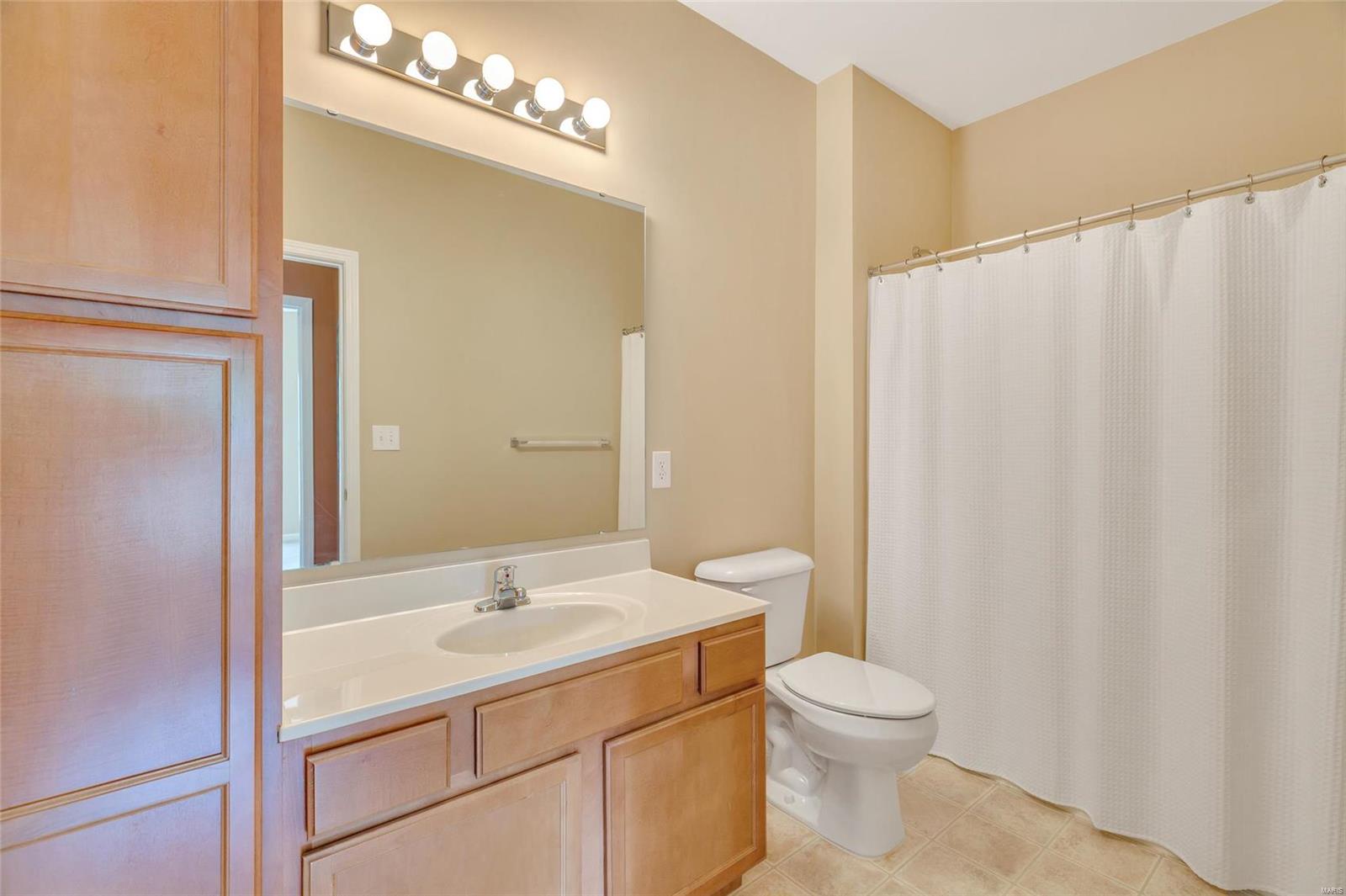 Bridgewater Cove A Condo 4th - Residential