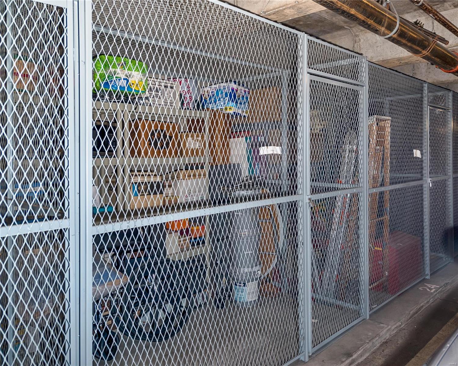 Residence At 800 S Hanley A Condo - Residential