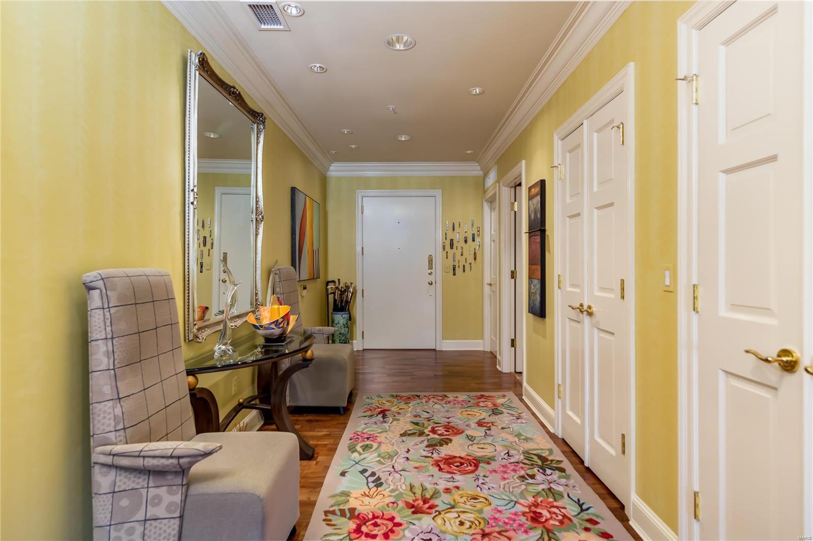 Residence At 800 S Hanley A Condo - Residential