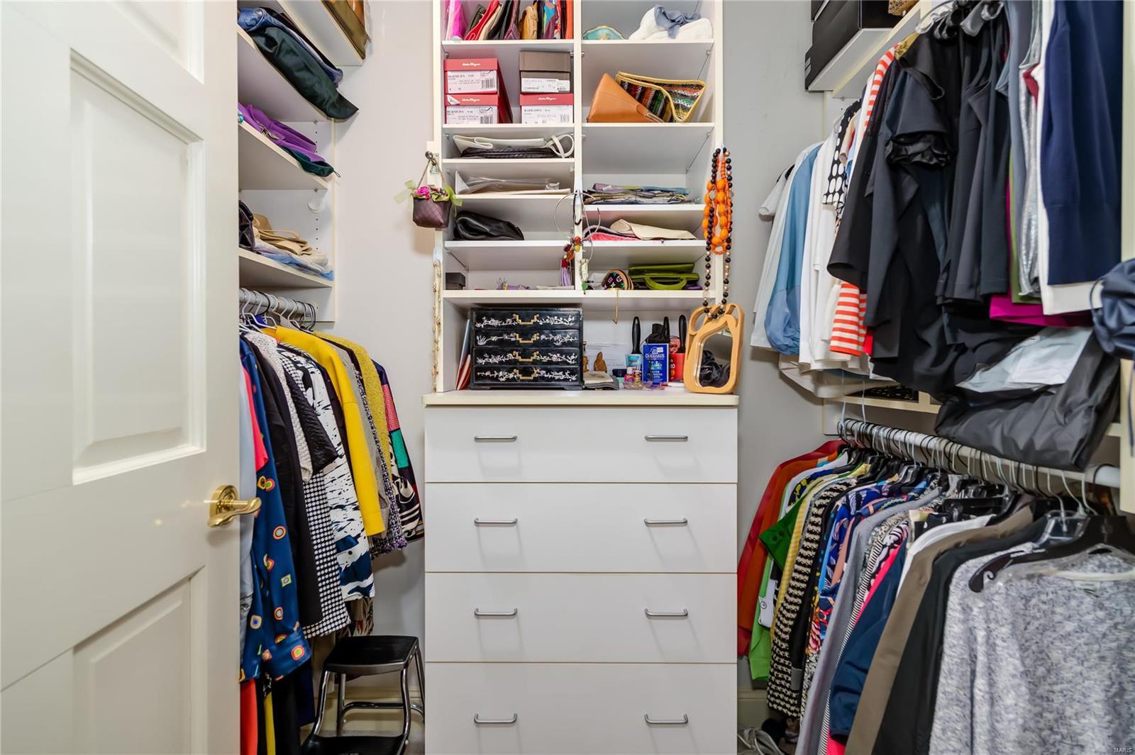 Residence At 800 S Hanley A Condo - Residential