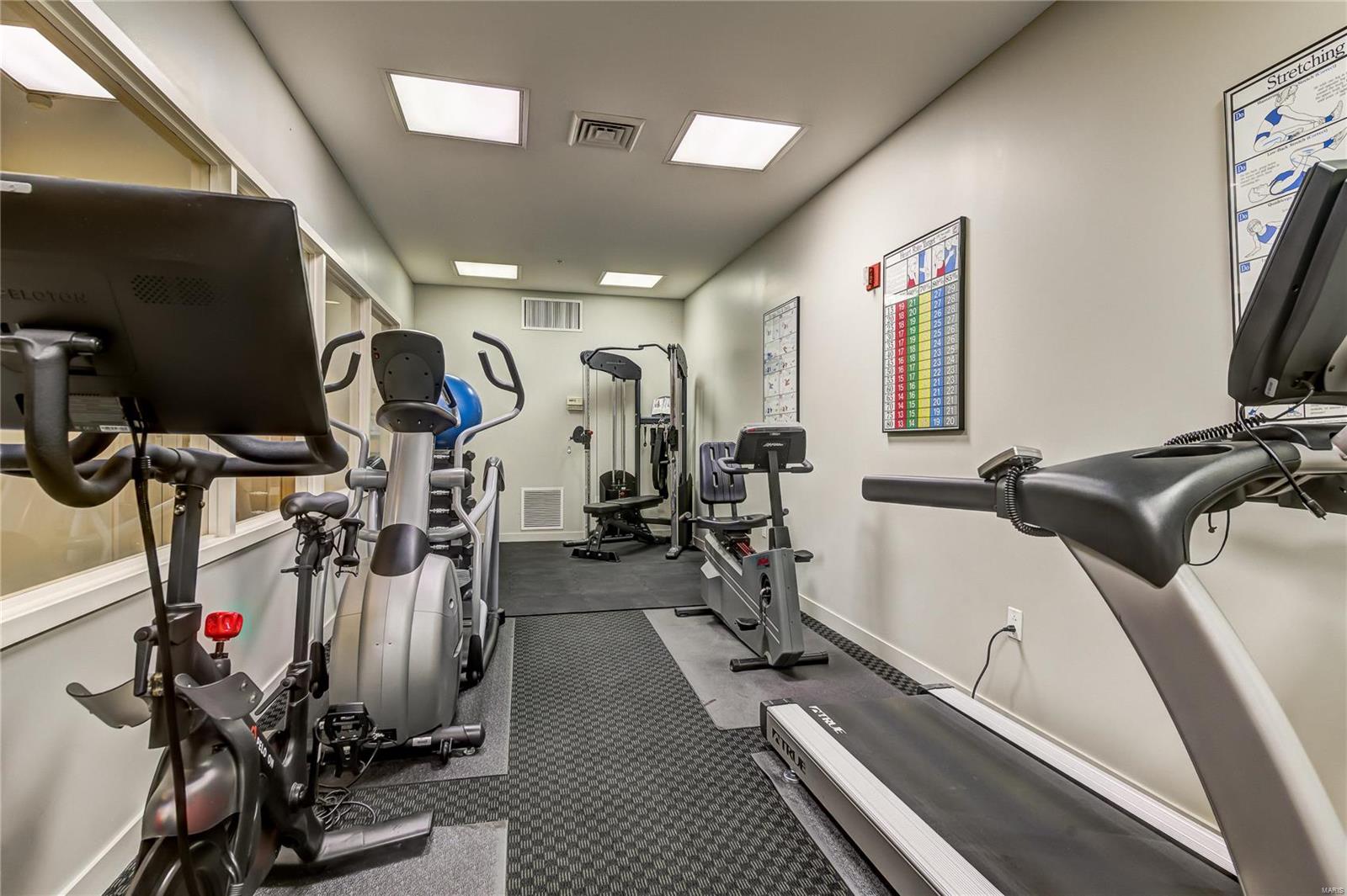 Residence At 800 S Hanley A Condo - Residential