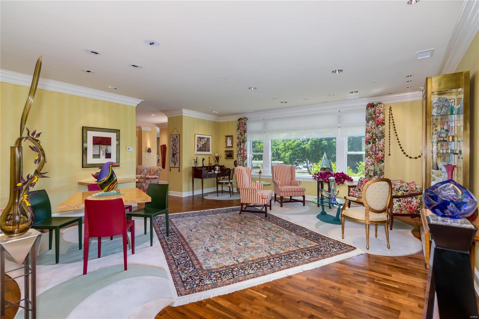 Residence At 800 S Hanley A Condo - Residential