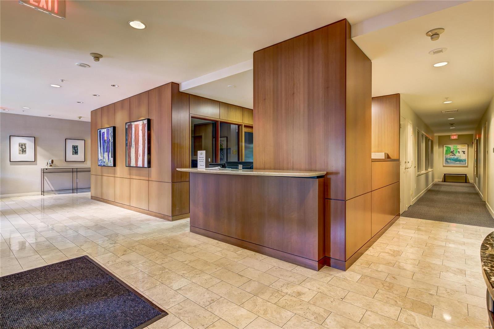 Residence At 800 S Hanley A Condo - Residential