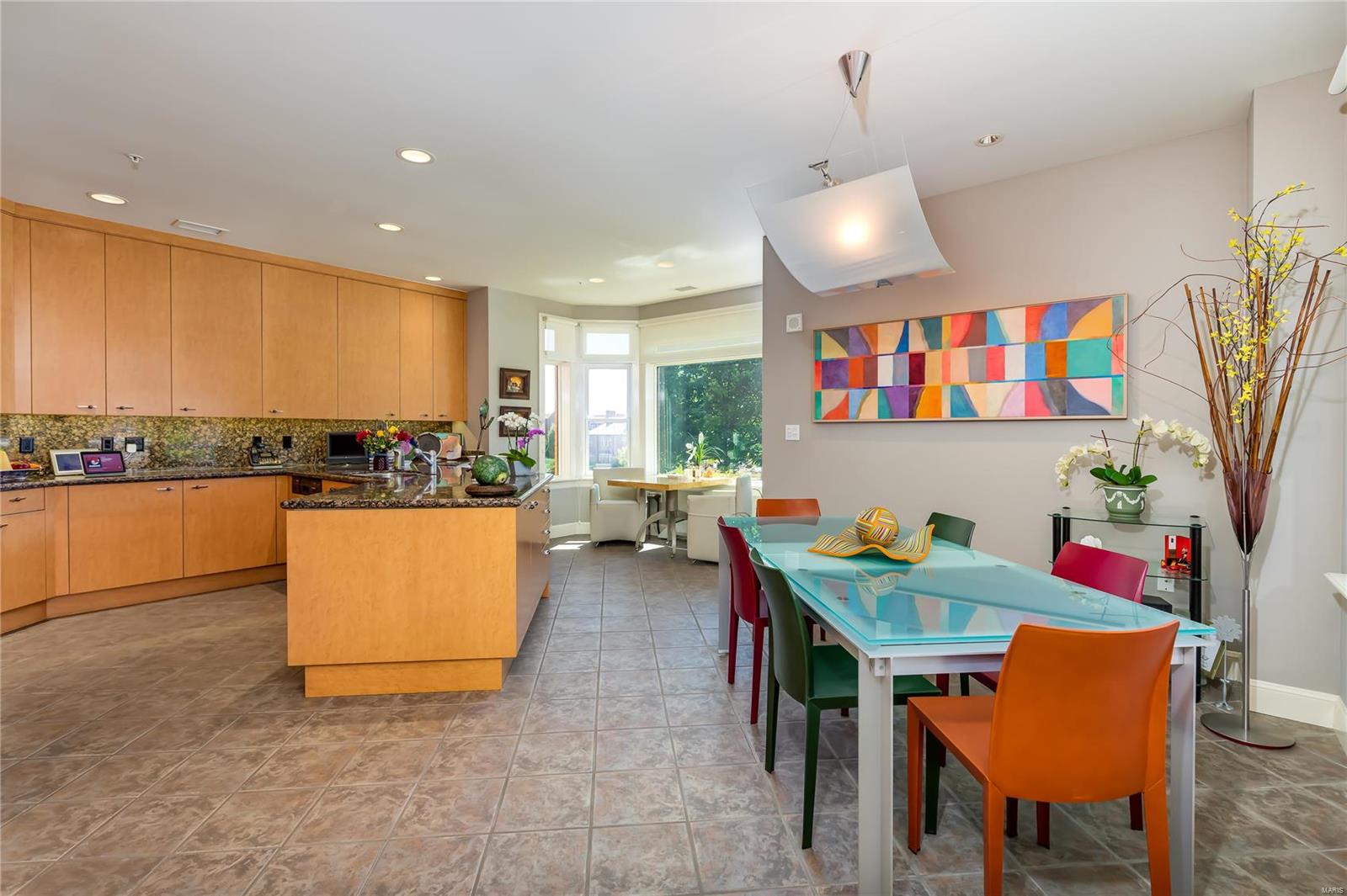 Residence At 800 S Hanley A Condo - Residential