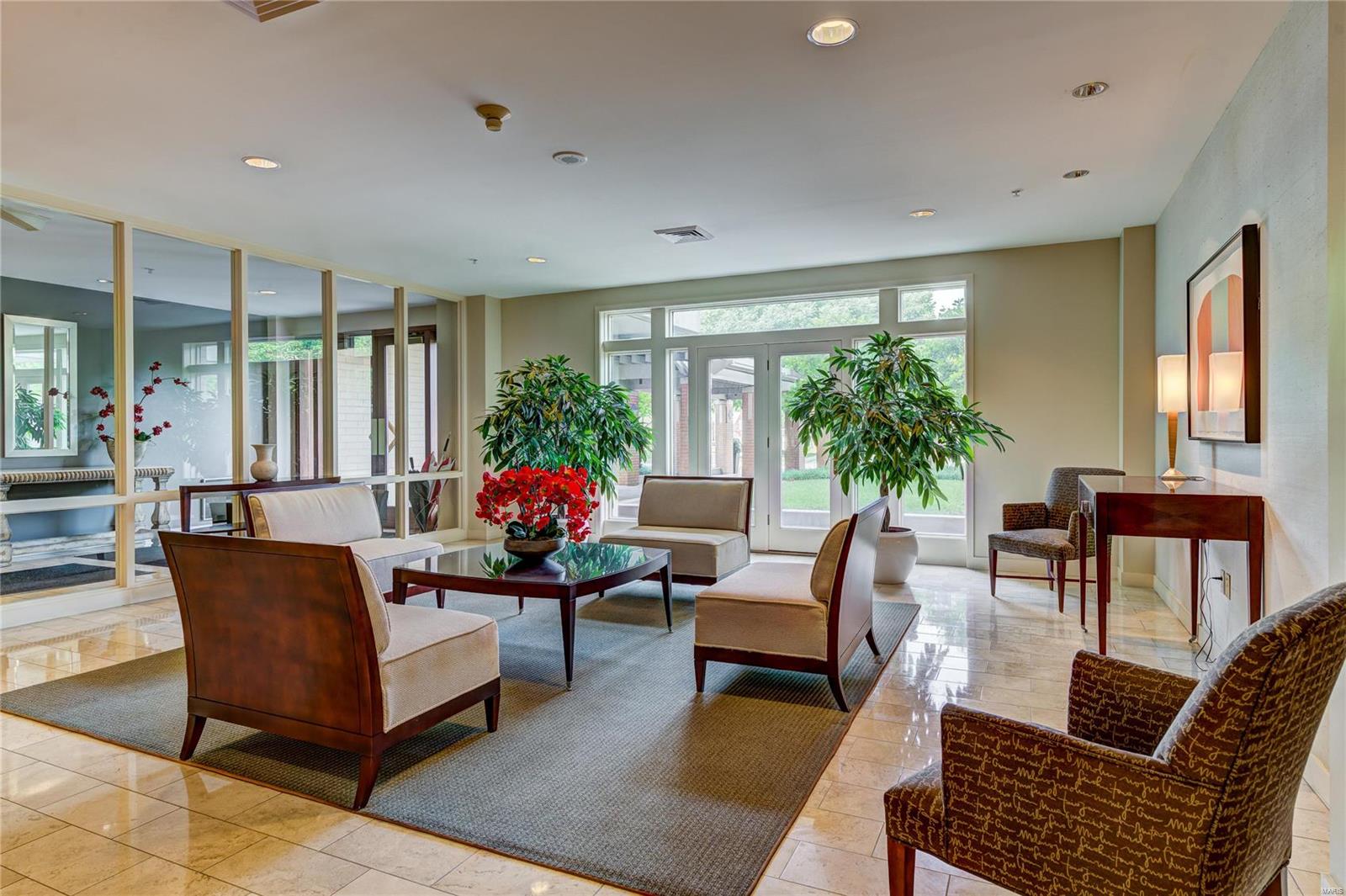 Residence At 800 S Hanley A Condo - Residential