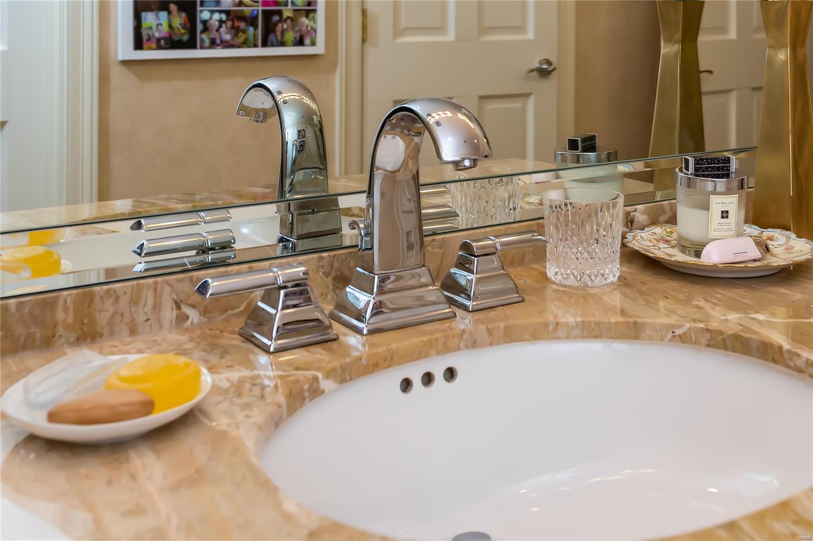 Residence At 800 S Hanley A Condo - Residential