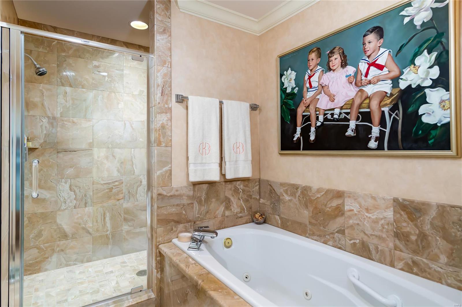 Residence At 800 S Hanley A Condo - Residential