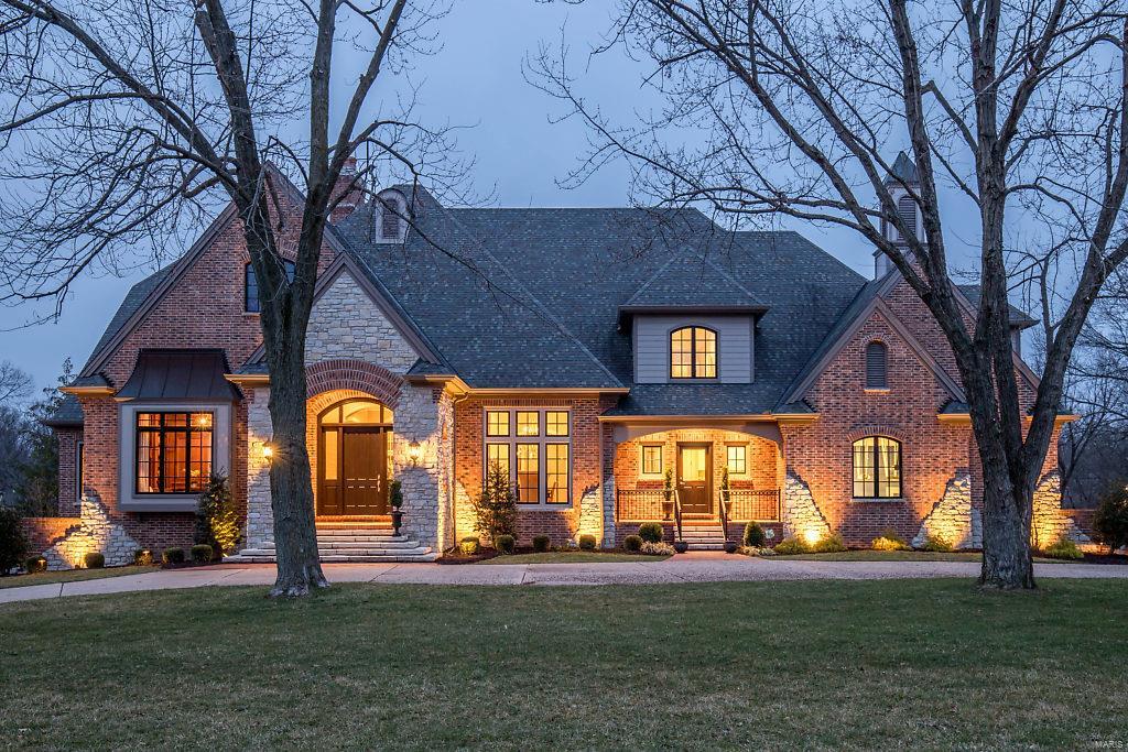 Town & Country Manor - Residential