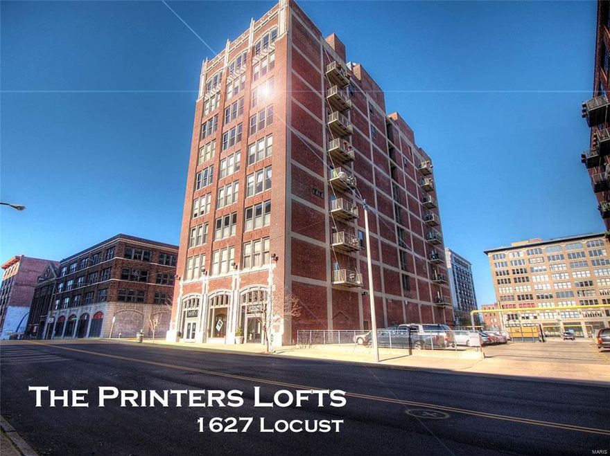 STUNNING LOFT! Awesome 6th floor, sun-soaking, CORNER UNIT with PRIVATE BALCONY! Inside nearly everything has been upgraded. Gorgeous wood flooring in kitchen, guest bath and living areas with plush carpeting in both bedrooms. Large kitchen island with granite counters, stainless steel appliances and tons of custom cabinetry. HUGE master bedroom with sliding barn door & walk-in closet, plus beautiful master bath featuring double sinks, Jacuzzi tub, separate shower and tons of cabinet space. Six large south-facing windows with custom window treatments. Private guest bedroom with walls and door. Ceiling fans and custom lighting throughout. In-unit laundry with ceramic tiled flooring. Live indoor and out with an amazing balcony right off the kitchen! Great mix of raw industrial with sophisticated comfort. Tall ceiling, interior brick and exposed HVAC. The list goes on! Enjoy a community fitness room, rooftop deck (killer views of the arch) and two party rooms! TRULY A MUST SEE!!! Location: Corner Location, Downtown, Upper Level